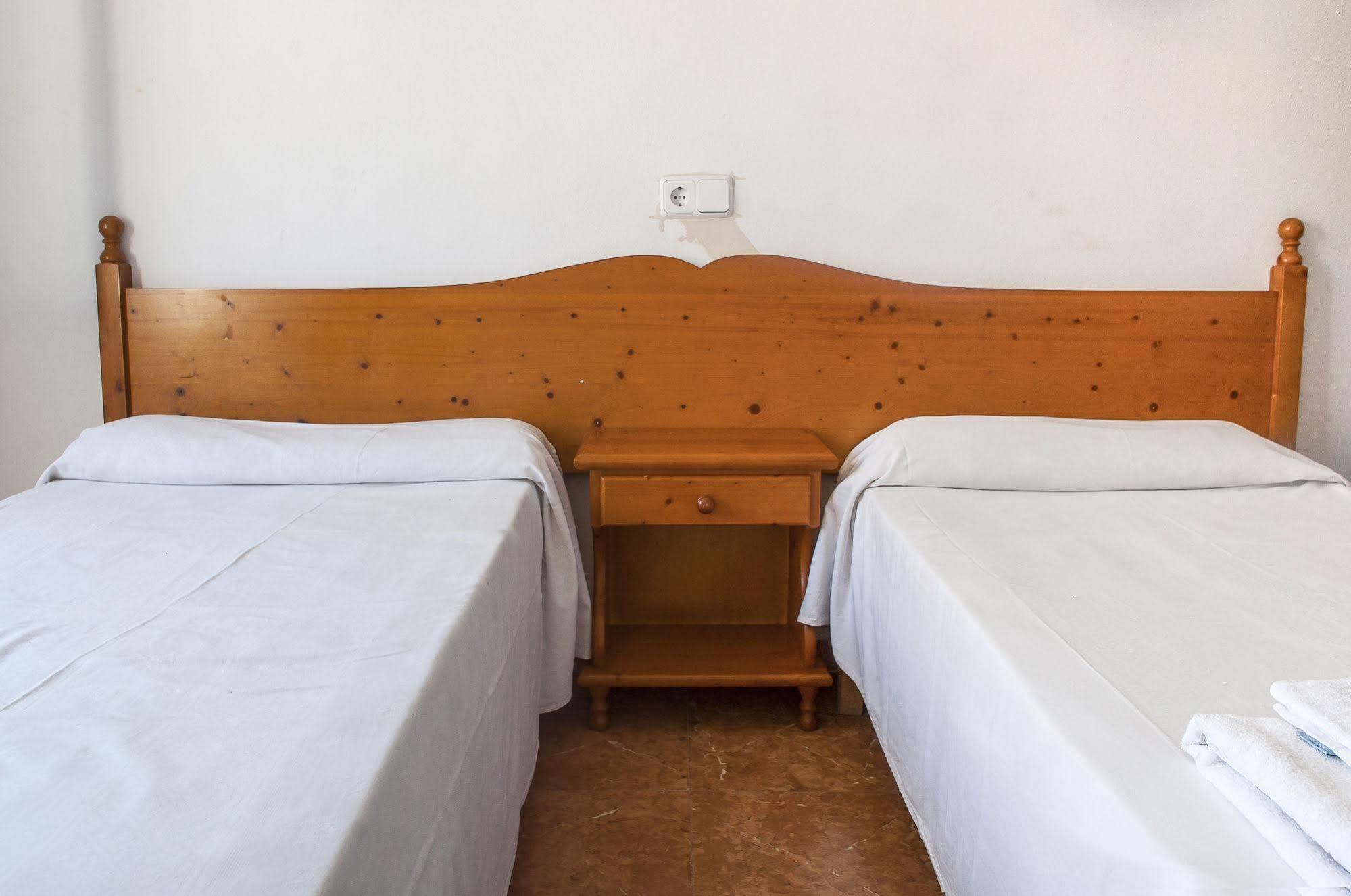 Surfing Concept Hostel Cala Ratjada  Zewnętrze zdjęcie