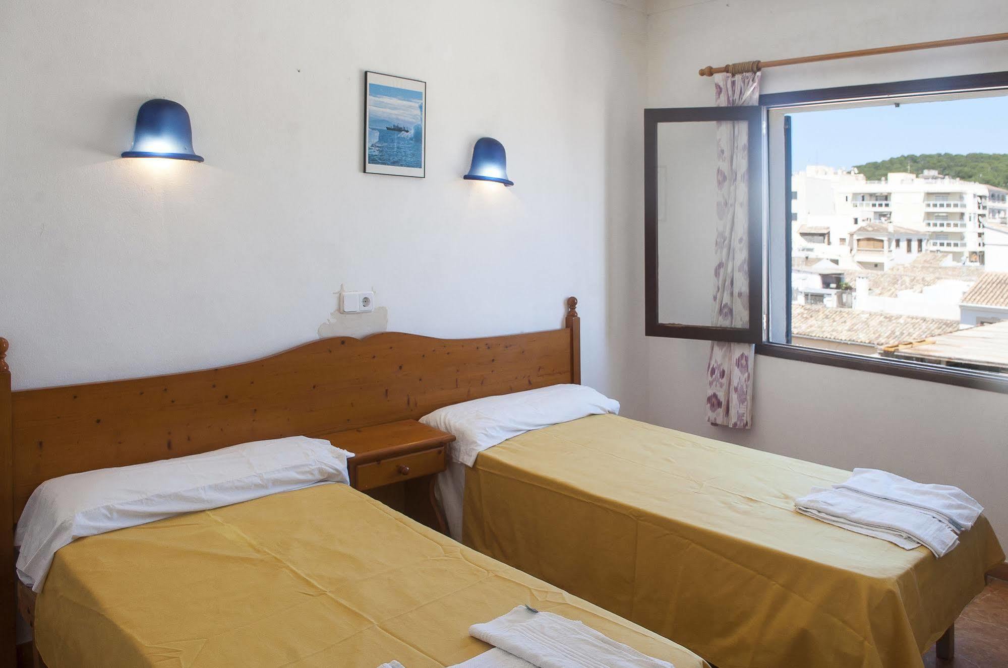 Surfing Concept Hostel Cala Ratjada  Zewnętrze zdjęcie