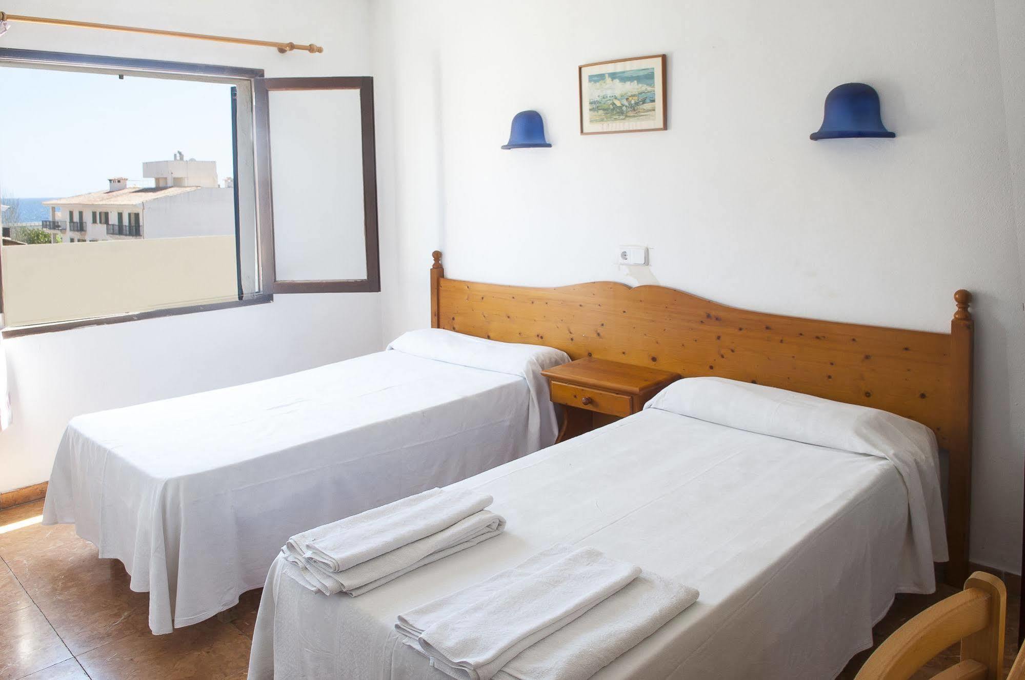 Surfing Concept Hostel Cala Ratjada  Zewnętrze zdjęcie